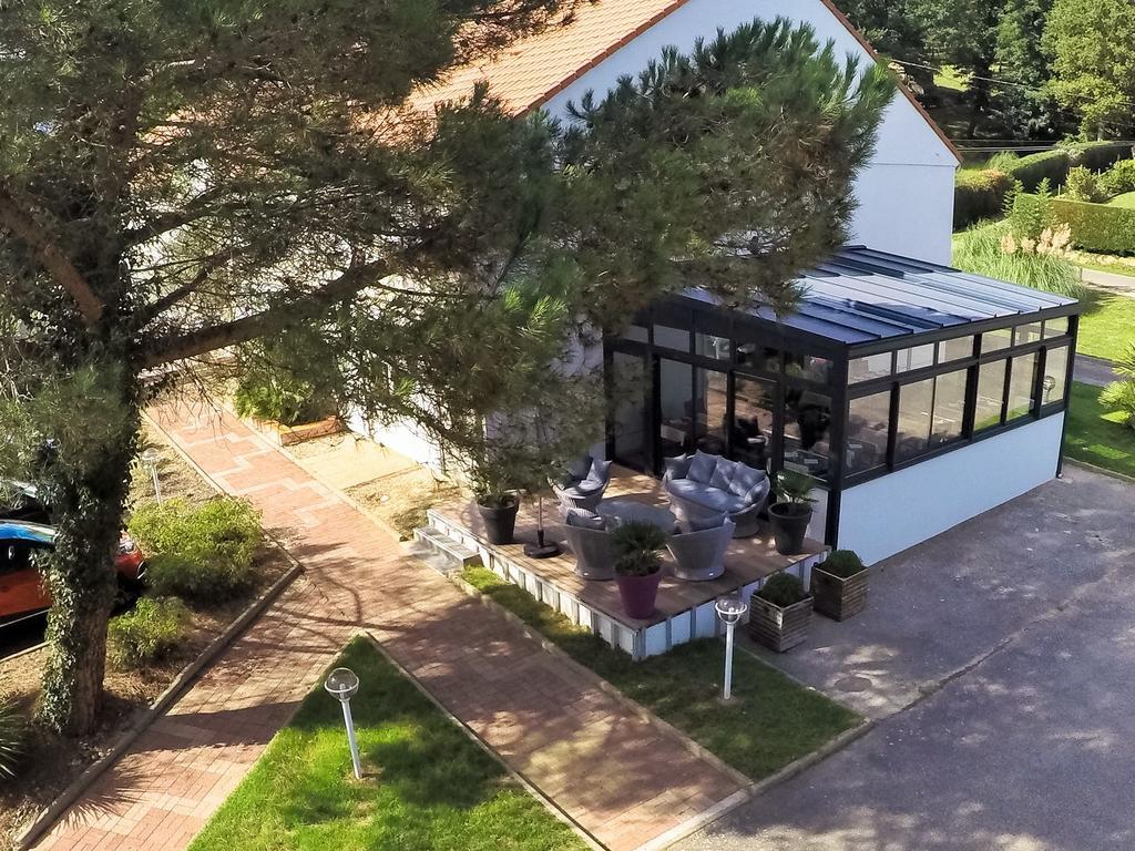 Hotel Le Relais Des Champs 유제니-레-뱅 외부 사진