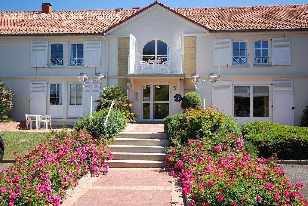 Hotel Le Relais Des Champs 유제니-레-뱅 외부 사진
