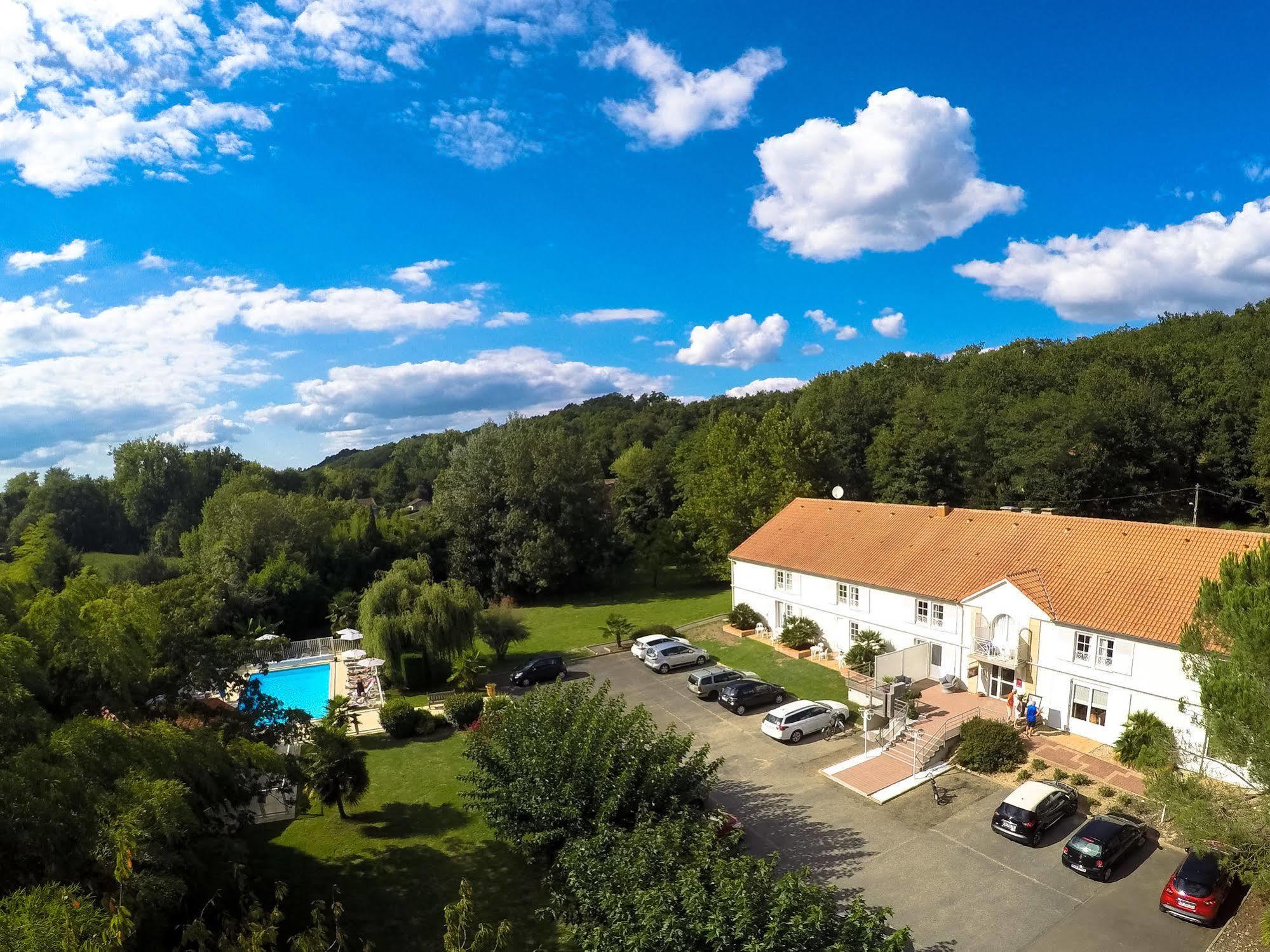 Hotel Le Relais Des Champs 유제니-레-뱅 외부 사진